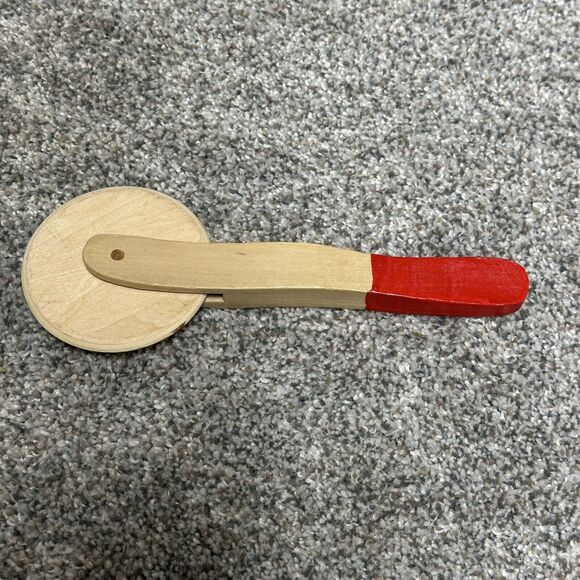 Melissa and Doug Pizza Party Replacement Wooden Food Pieces - Picture 6 of 13